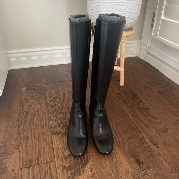 Tory Burch Boots size 7.5 colorBlack - Picture 2 of 4